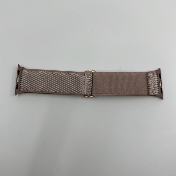Stylish and Comfortable Apple Watch‎ Bands for Every Fashionista - Picture 5 of 5